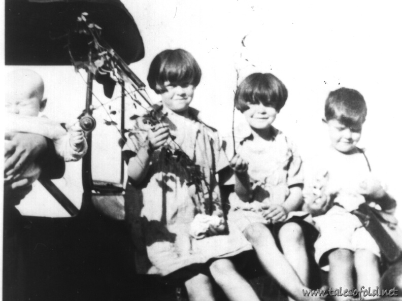 Mary, Esther, and Frank Williams as Children