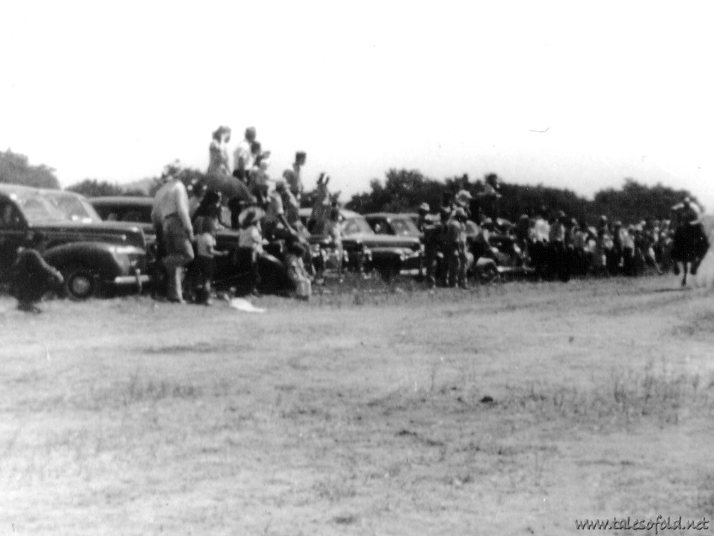 Races at Llano, Texas, 1946