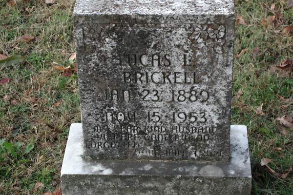 tombstone of Lucas Brickell